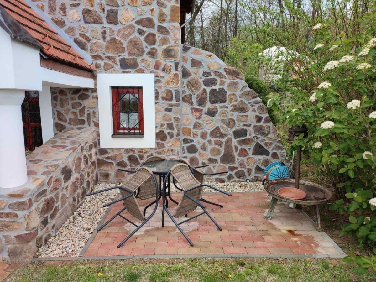 Szent Orban Vendeghaz Apartment Abrahamhegy Exterior photo
